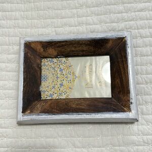 Inde distressed frame
